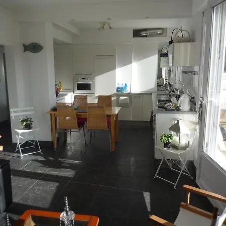 Bel Appartement T3 Renove Avec Terrasse, A 200M De La Plage, Wifi - Fr-1-92-691