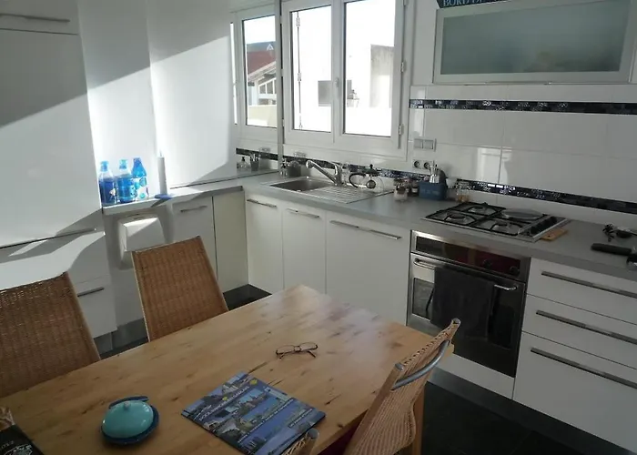 Bel T3 Renove Avec Terrasse, A 200m De La Plage, Wifi - Fr-1-92-691 Les Sables-dʼOlonne